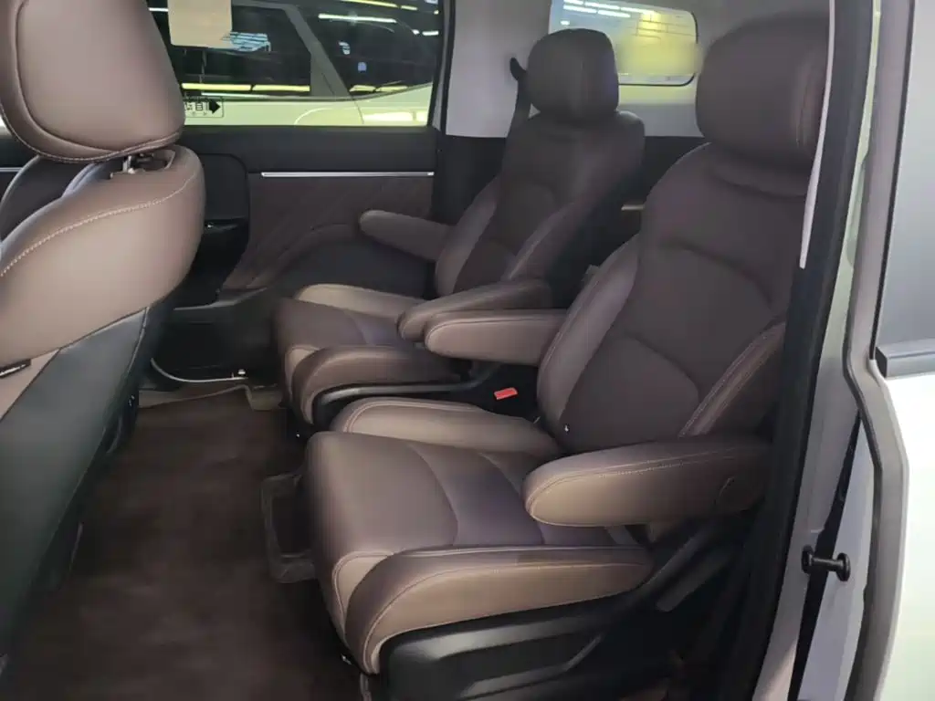 Wuling Xingguang 730 New Energy — миниатюра 17