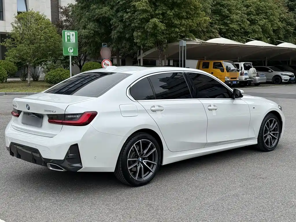 BMW 3 Series — миниатюра 7