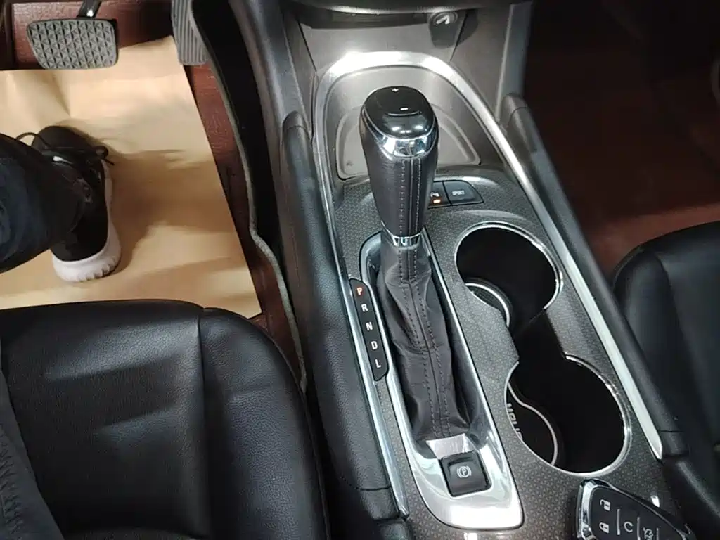 Chevrolet Malibu XL — миниатюра 14