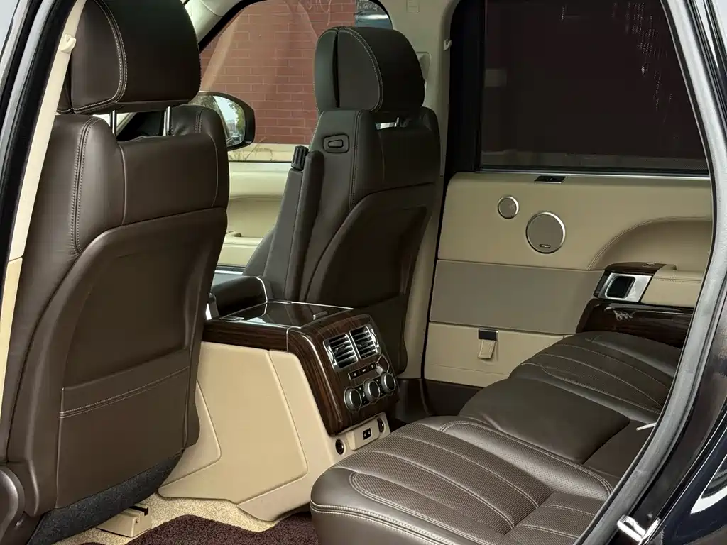 Land Rover Range Rover — миниатюра 6