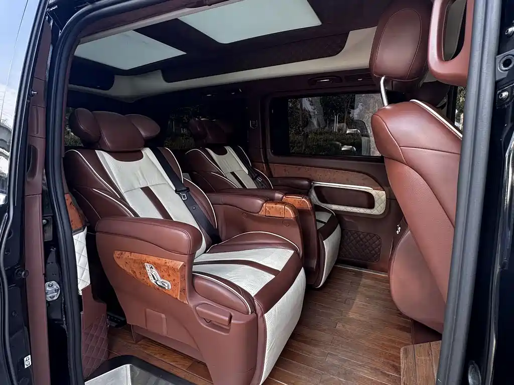 Mercedes-Benz V-Class — миниатюра 8