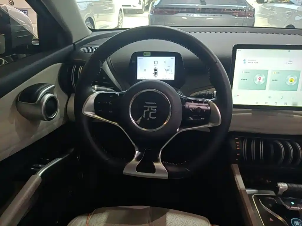 BYD Yuan Plus — миниатюра 11