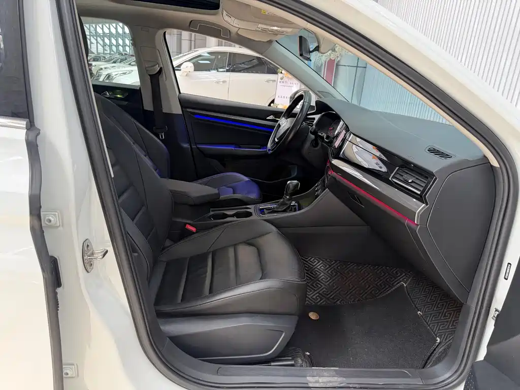Volkswagen Bora 2019 280TSI DSG Luxury V