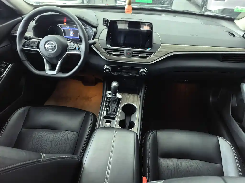 Nissan Teana — миниатюра 9