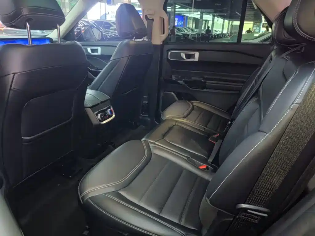 Ford Explorer — миниатюра 17