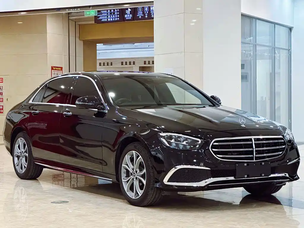 Mercedes-Benz E-Class — миниатюра 4