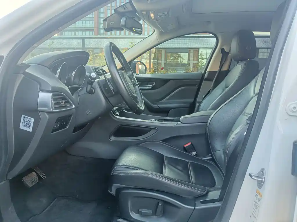 Jaguar F-PACE — миниатюра 13