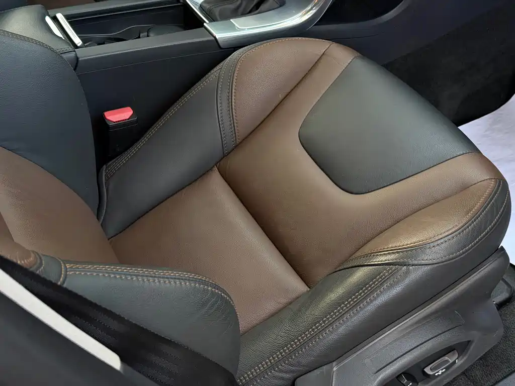 Volvo XC60 — миниатюра 33