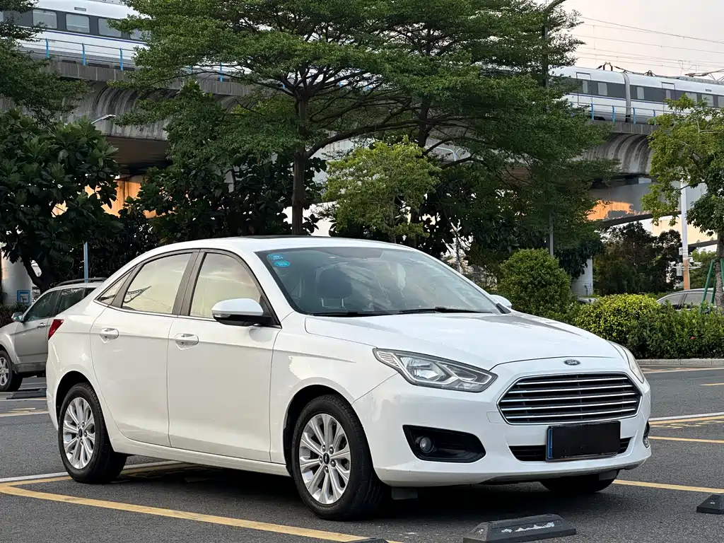 Ford Escort — миниатюра 3