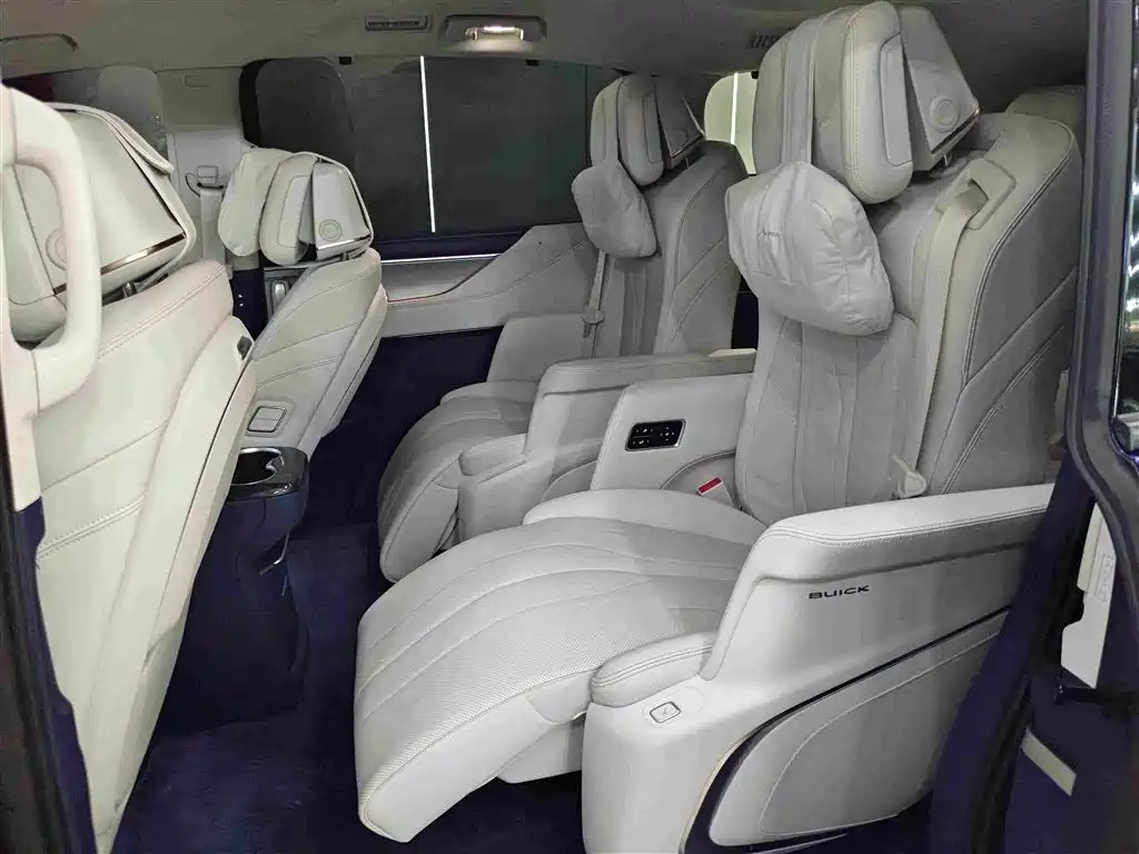 Buick GL8 Hybrid — миниатюра 5