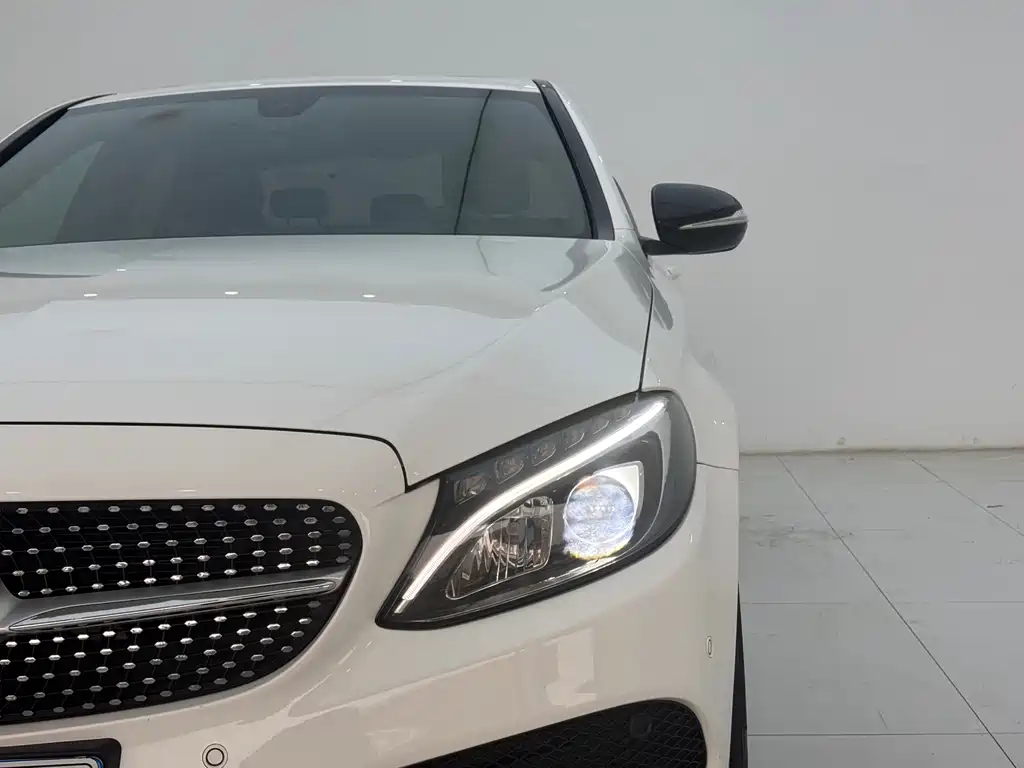 Mercedes-Benz C-Class — миниатюра 8