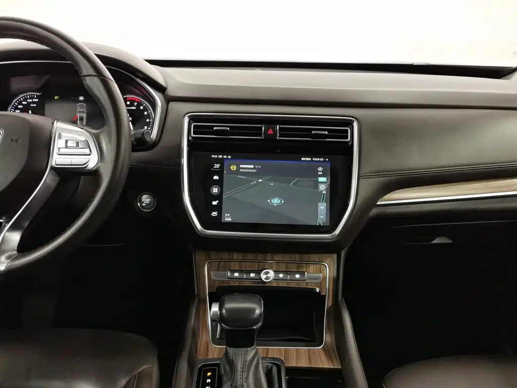 Roewe RX8 — миниатюра 12