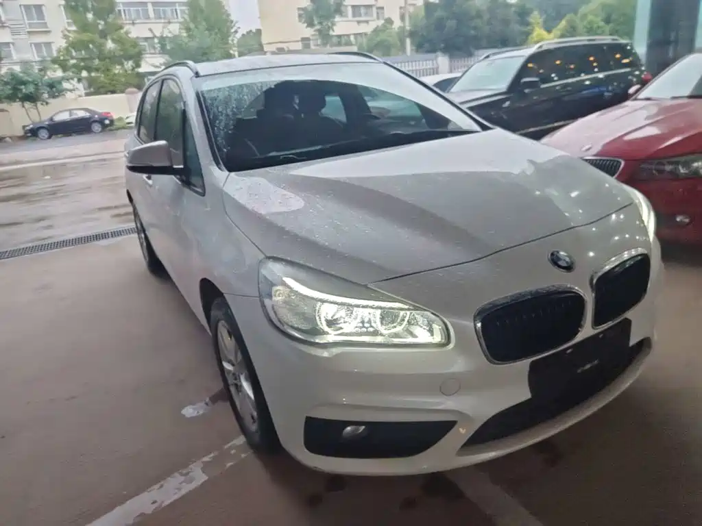 BMW 2 Series Active Tourer — миниатюра 4