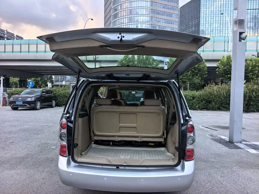 Buick GL8 — миниатюра 11