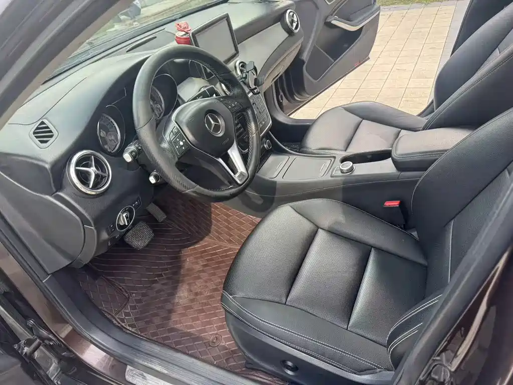 Mercedes-Benz GLA — миниатюра 11