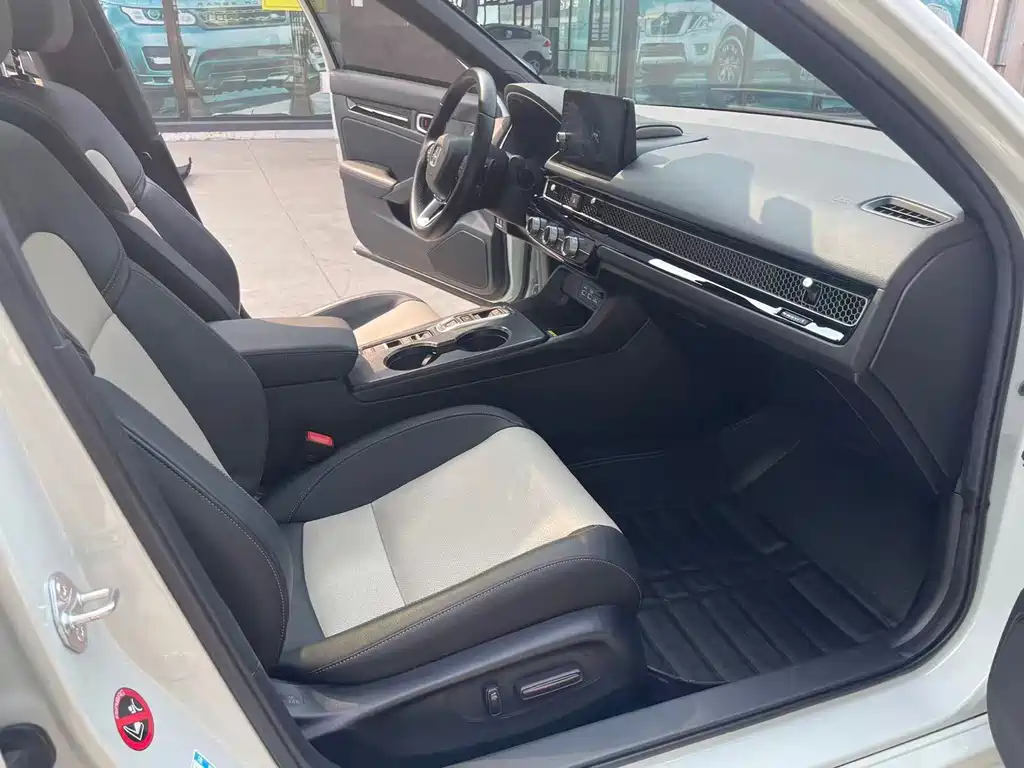 Honda Civic 2023 2.0L e:HEV