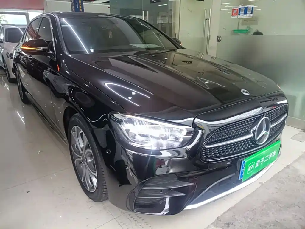 Mercedes-Benz E-Class — миниатюра 4
