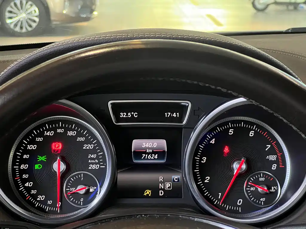Mercedes-Benz GLE (Import) — миниатюра 16