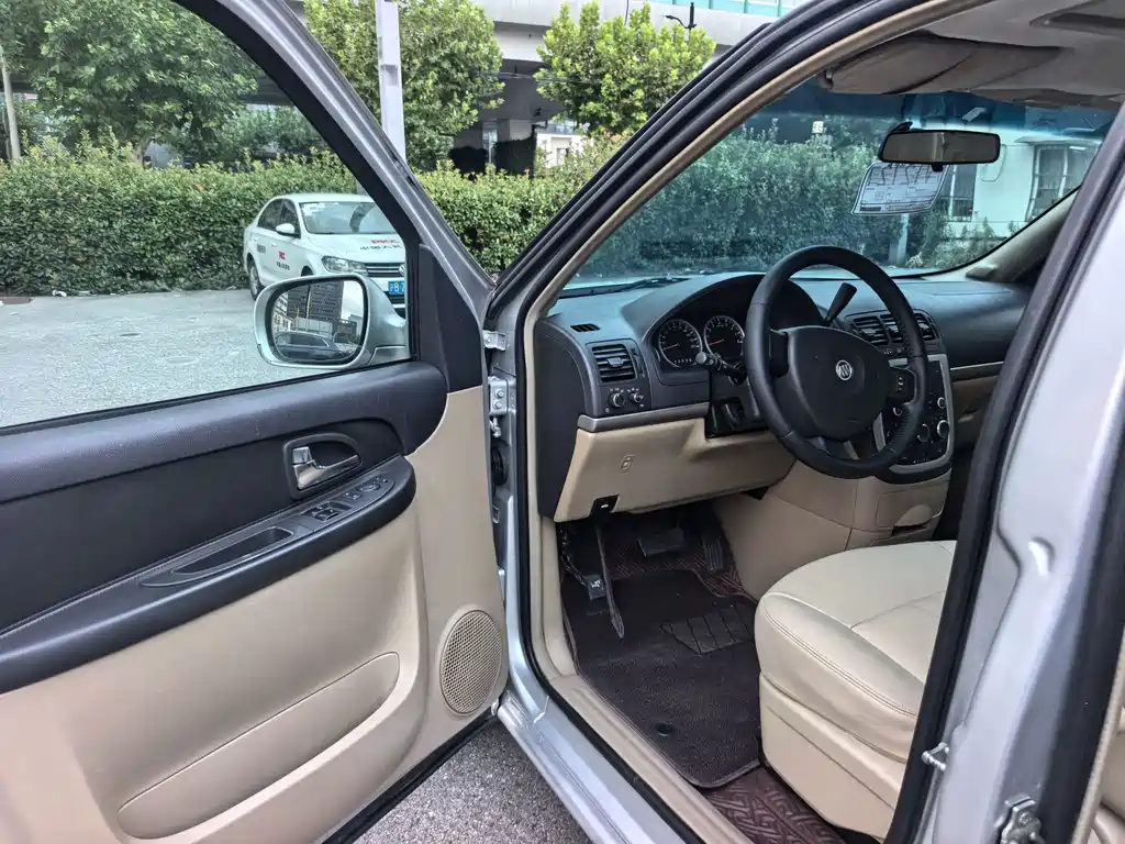 Buick GL8 — миниатюра 13