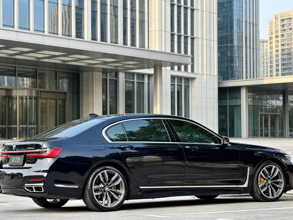 BMW 7 Series 7 2018 740Li xDrive Premium M Sport
