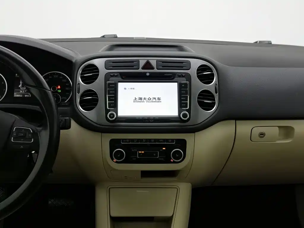 Volkswagen Tiguan — миниатюра 12