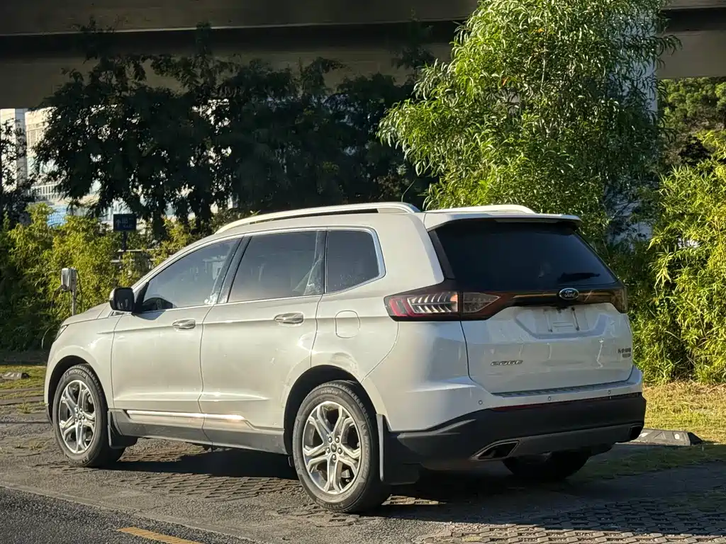 Ford Edge — миниатюра 4