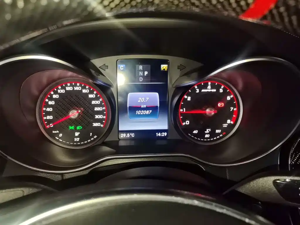 Mercedes-Benz GLC — миниатюра 12