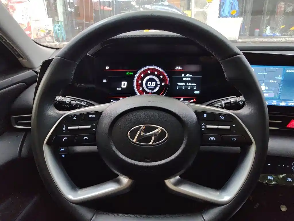 Hyundai Elantra — миниатюра 7