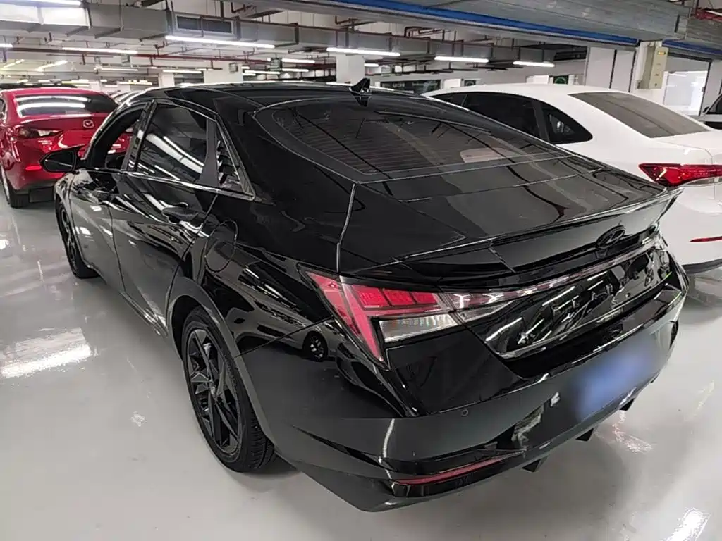 Hyundai Elantra — миниатюра 5