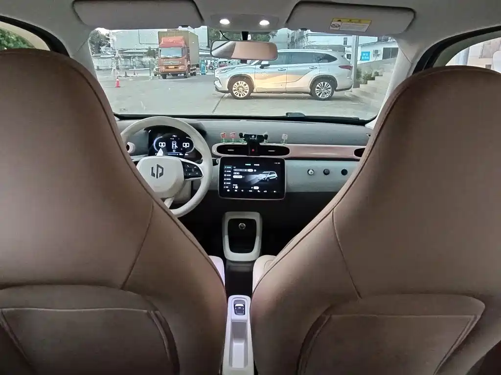 Leapmotor Leapmotor T03 — миниатюра 4