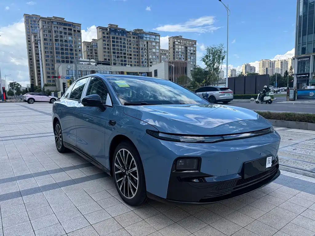 Leapmotor Leapmotor B01 — миниатюра 3