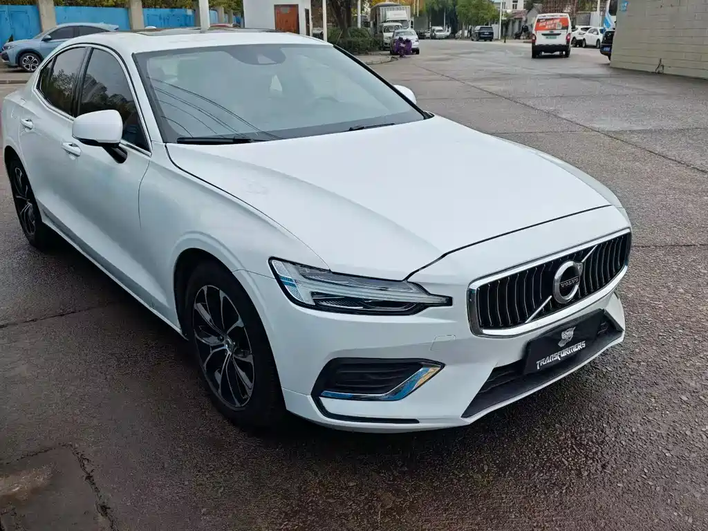 Volvo S60 2021 T4 Luxury
