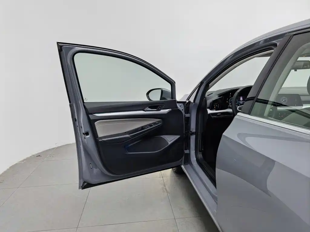 Volkswagen Golf — миниатюра 8
