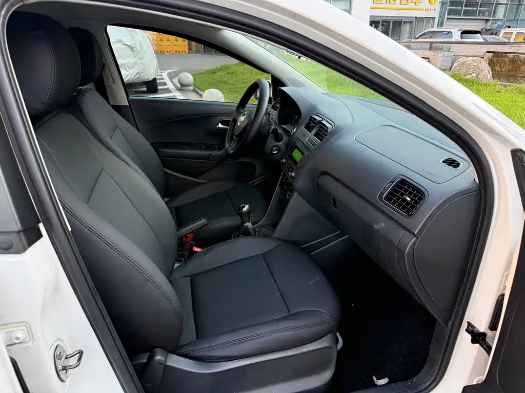 Volkswagen Polo — миниатюра 14