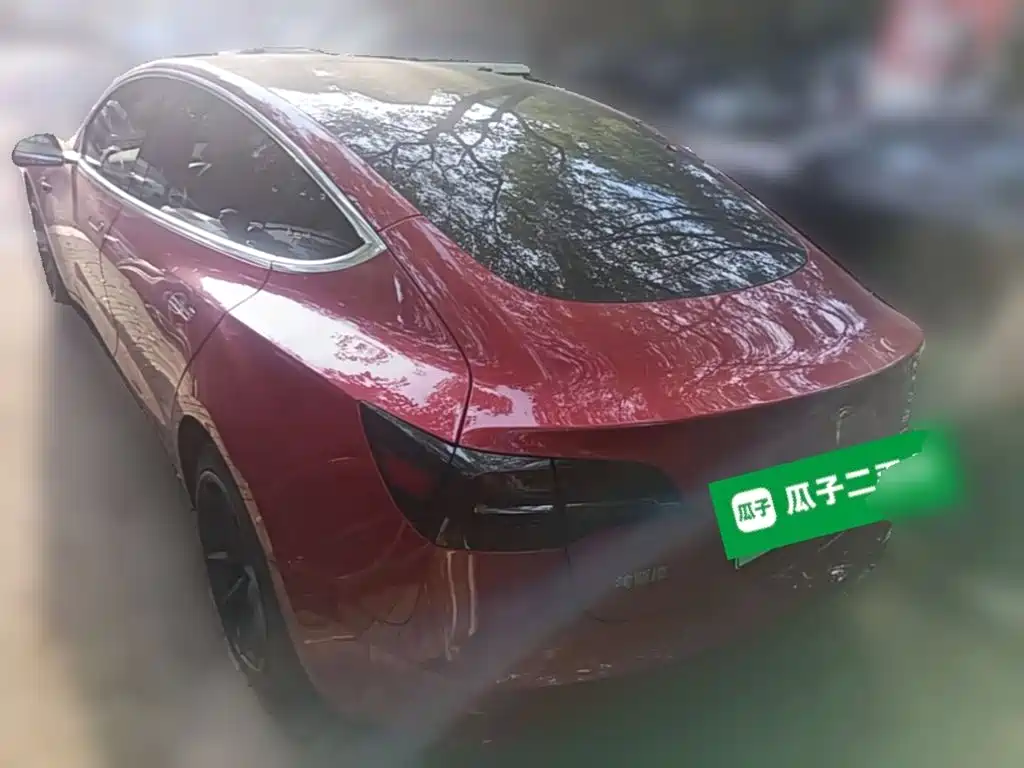Tesla Model 3 — миниатюра 8