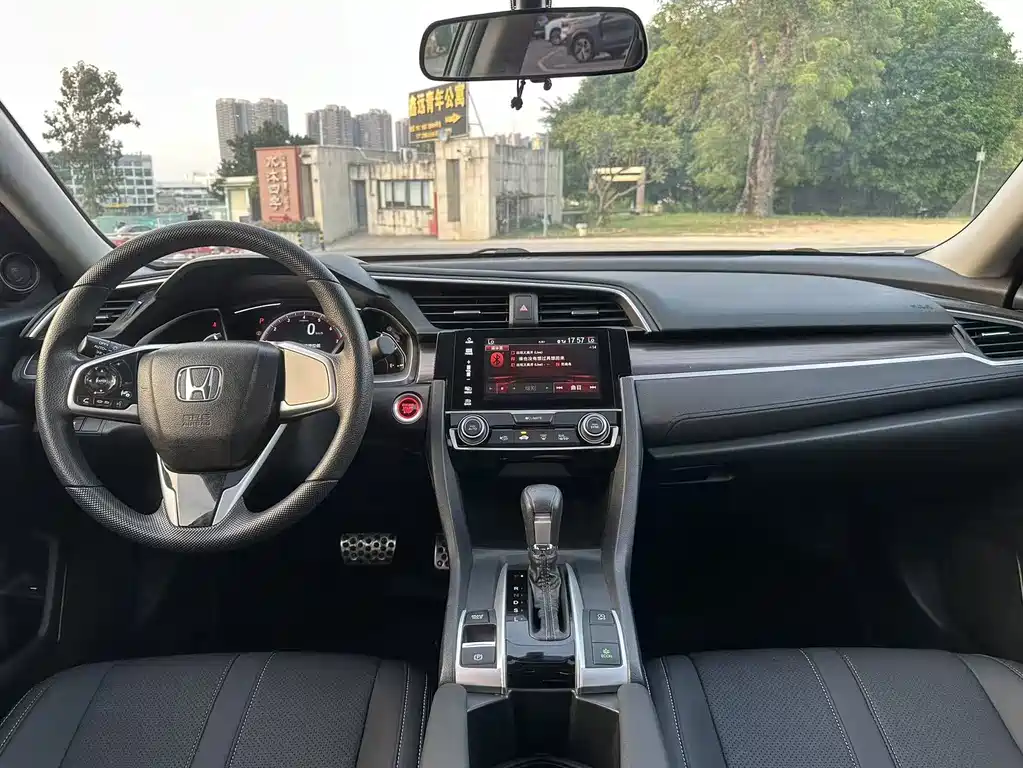 Honda Civic — миниатюра 7