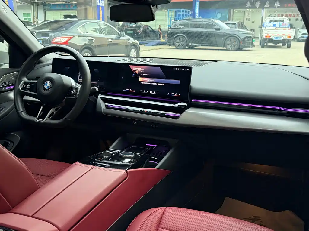 BMW 5 Series — миниатюра 11