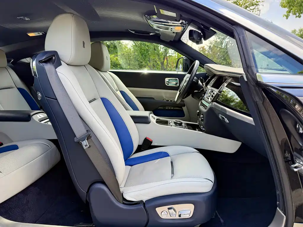 Rolls-Royce Wraith — миниатюра 10