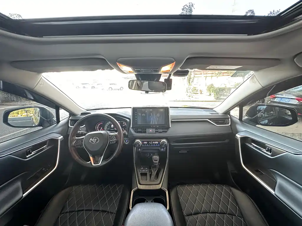 TOYOTA RAV4 RONGFANG