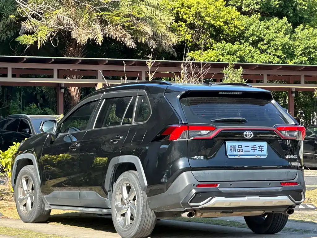 TOYOTA RAV4 RONGFANG