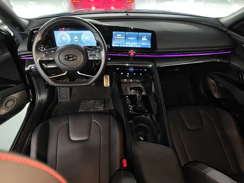 Hyundai Elantra — миниатюра 10
