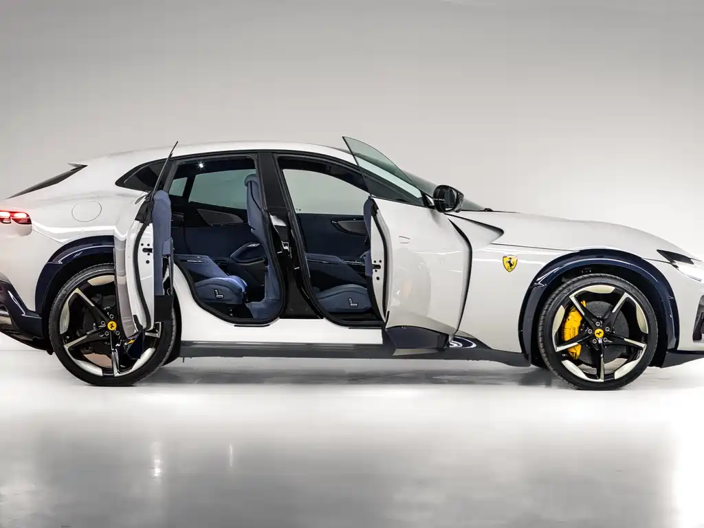 Ferrari Purosangue 2023 6.5L V12