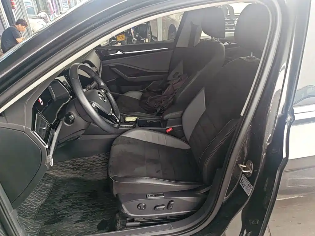 Volkswagen Sagitar — миниатюра 15