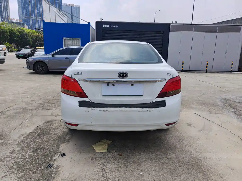 BYD e5 — миниатюра 5