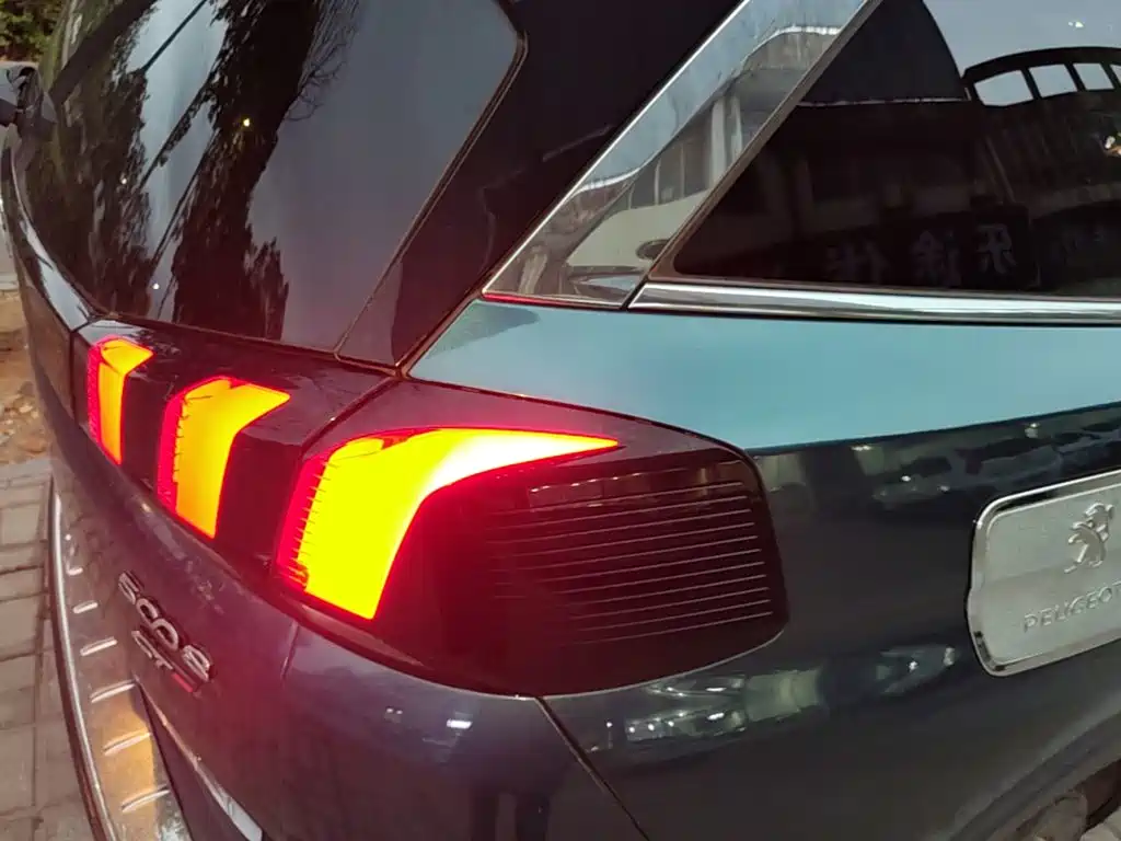 Peugeot 5008 — миниатюра 8