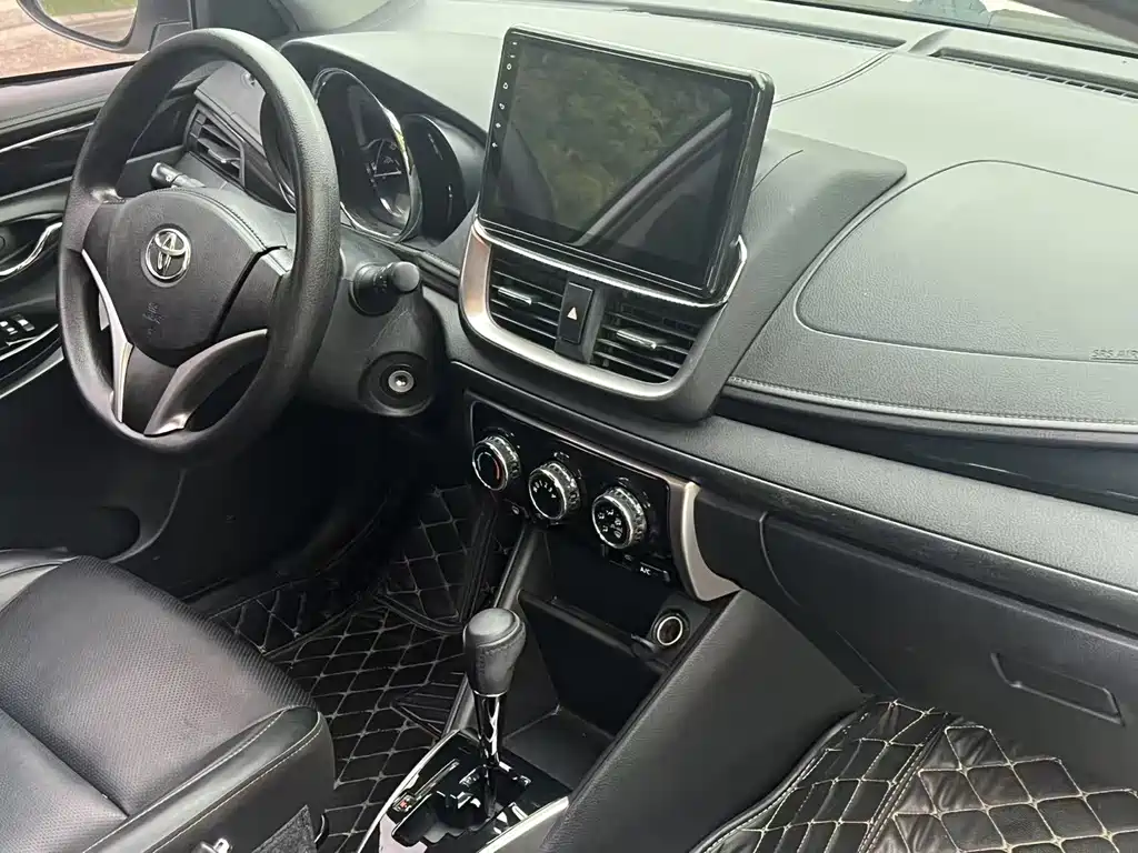 TOYOTA YARIS L ZHIXUAN