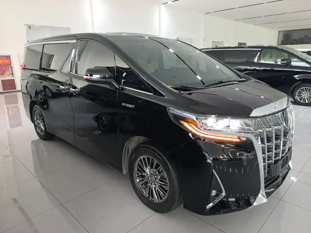 Toyota Alphard — миниатюра 4
