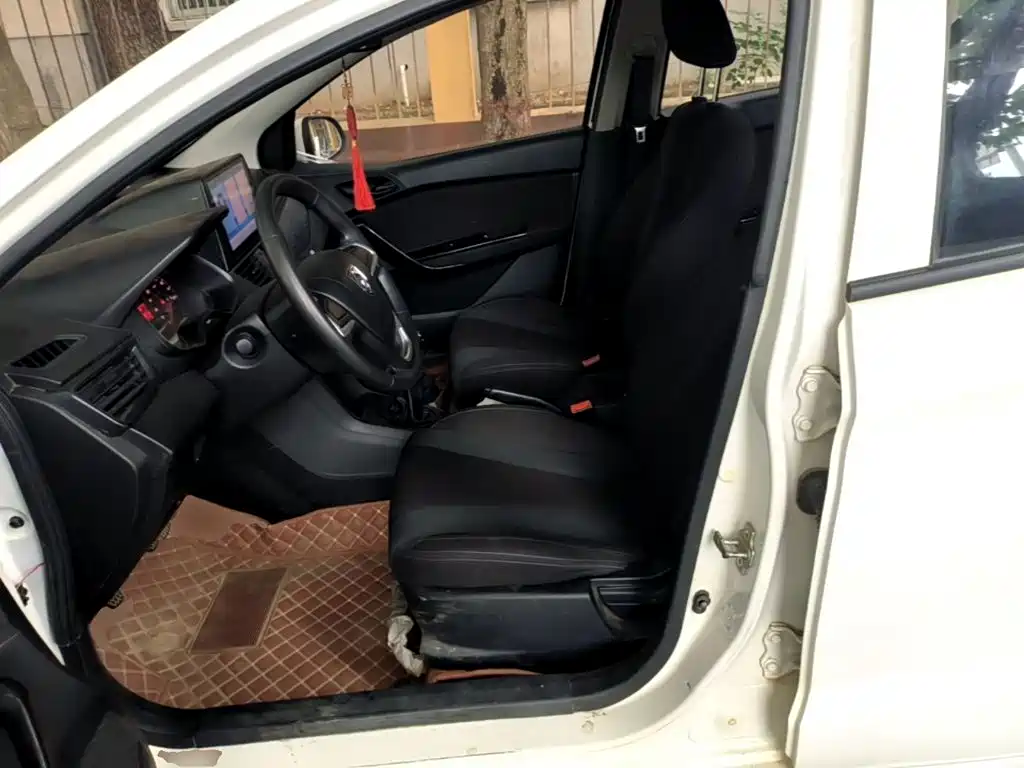 Baojun 310 — миниатюра 15