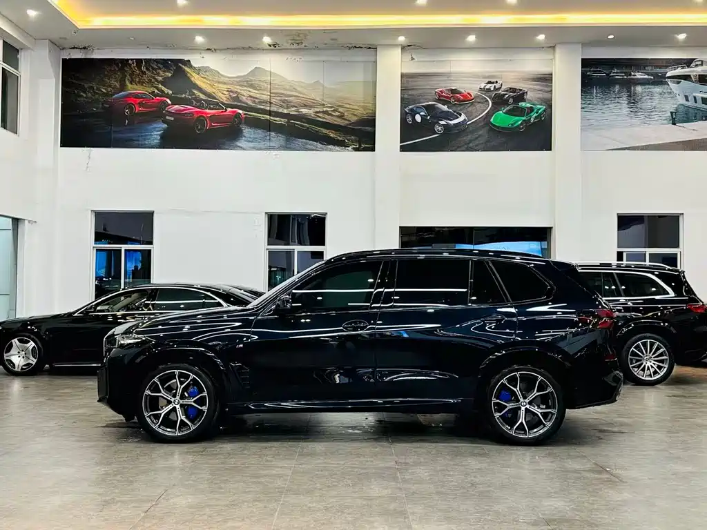 BMW X5 2025 xDrive 30Li Premium M Sport