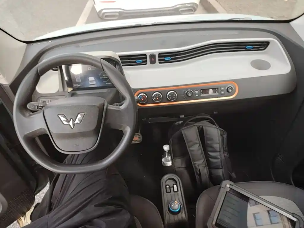 Wuling MINIEV — миниатюра 10